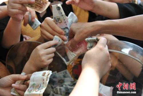 慈善法今起施行：慈善组织需晒账 悔捐或被起诉