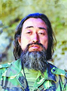 男子栖身神农架22年寻找野人 曾直面黑熊被抓