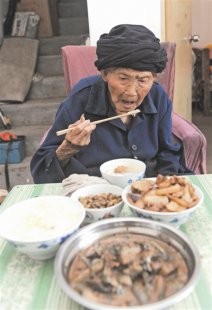世界最长寿女性119岁付素清昨辞世