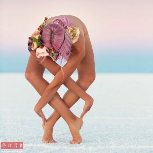 <b>柔韧之美：女子通过练瑜伽走出心理阴影</b>