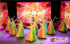 <b>山东淄博总工会：举办迎国庆暨纪念长征胜利80周年文艺晚会</b>
