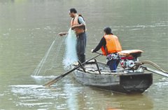 赤水河四川段：全面禁渔 走近赤水河上最后的渔民