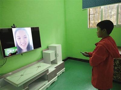 恩施市崔家坝镇小学“亲情小屋”正式投入使用