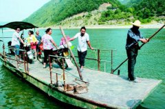 陕西汉中“最美船工”韩文新--摆渡50年人变心长在