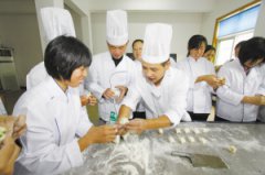 浙江：做电商、养水蛭，“富了脑袋满了口袋”