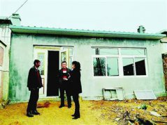 辽宁葫芦岛：受灾村民迁新居