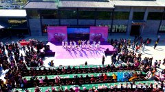 福建永春县：数百对中老年夫妇齐聚桃源共度情人节