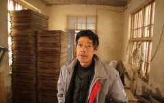 实拍：农村的制香人 半年净赚十万元