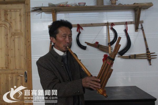 一直传承者苗族文化。(宜宾新闻网 曾江 摄)