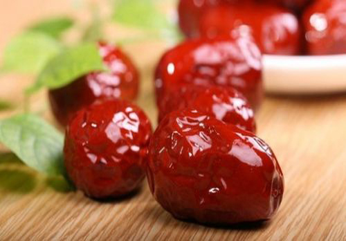 红枣泡水喝功效不简单