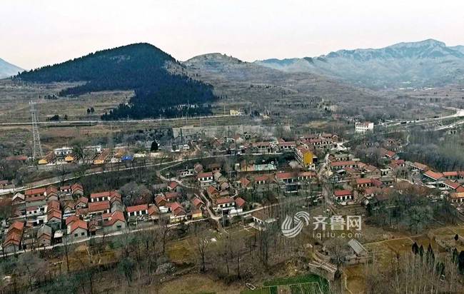 2个老师7个娃 既当校长又当老师坚守32年(图)