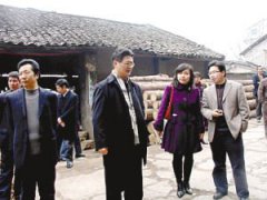 湖北鄂城区村干部从“兼职”走向“专职”