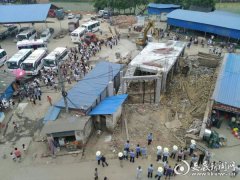 湖南：娄底桥头河镇控违拆违“零容忍” 力推文明乡镇创建