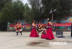 <b>青海：“欢乐送乡村”文艺巡回共和演出</b>