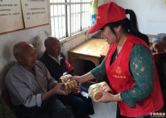 <b>安徽：来安县张山乡 巾帼志愿者引领敬老风尚</b>
