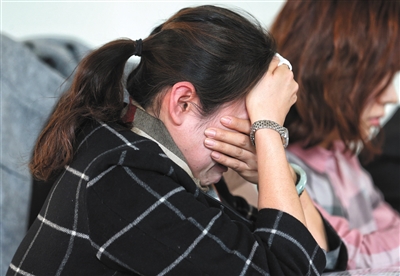 女童坠亡亲属诉开发商 天台惹的祸？