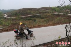 <b>湖南衡南：凝聚合力修富路，打通台上组“最后一公里”</b>