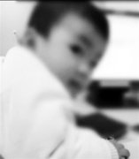 <b>情侣为8万元卖掉亲生女儿 生父将8万元拿走赌博</b>