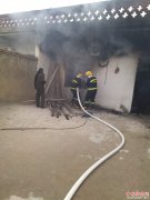 <b>安徽怀远：村民家中失火   扶贫队长勇救</b>