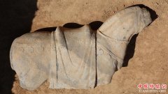 <b>陕西发现现存最大唐代陵园建筑基址</b>