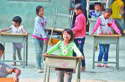 2017教育扶贫实现“精准滴灌”