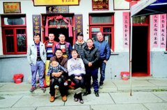 <b>“我们的生活甜如蜜”</b>