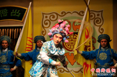 <b>泸县兆雅镇：川剧座唱，唱响春天</b>