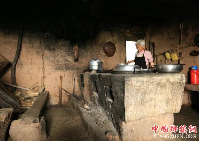 泸州：合江扶贫攻坚歌一曲，唱得巴适