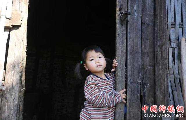 泸州：合江扶贫攻坚歌一曲，唱得巴适