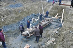 <b>成都双元村遗址重大发现：“棺王”腰坑铜器成套</b>