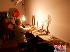 <b>陕西华州皮影展现非遗魅力 有何让人叫绝之处？</b>