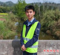 <b>重庆首个民间河长 把“臭水沟”变成特色景观旅游地</b>