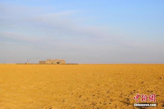 四川10辆越野车穿越罗布泊无人区 管理局:涉嫌违法