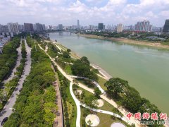 <b>广西：百里邕江换新颜</b>