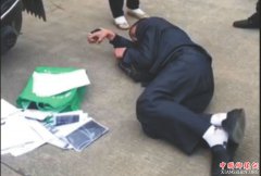 <b>四川：内江村干部掩藏贪污医保款 自导自演麻醉抢劫案</b>