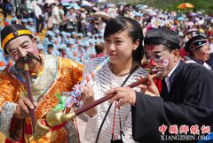 <b>陕西安塞：“千人腰鼓文化村”开门迎客</b>