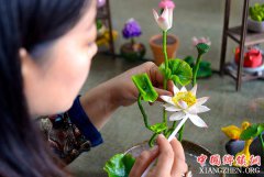 <b>面塑艺人李春芳：让面塑技艺不断传承发展</b>