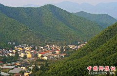 <b>浙江安吉余村：将绿水青山变成金山银山</b>