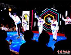 <b>郯城：街头街舞热起来</b>