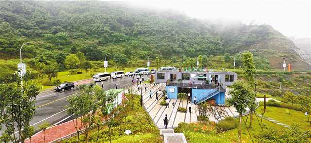 【要闻】今年重庆将建成通组公路2.4万公里