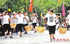 <b>今年8万亩巫山脆李挂果 产量预计达10万吨</b>