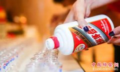 <b>飞天茅台零售价破2000元！再次回到历史最高价！</b>