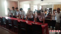 <b>陕西华州区杏林镇组织组织开展“创建文明城市”签名活动</b>