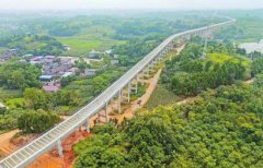 <b>毗河供水巨龙卧川中</b>