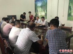 <b>月光下的310国道——陕西渭南市华州区莲花寺镇狠抓环境卫生大整治</b>