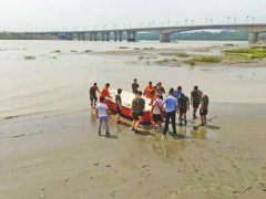 <b>不顾禁令下河 遂宁“网红沙滩” 两人不幸被洪水吞噬</b>