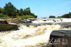 <b>铜梁：隐藏在小山村里的瀑布奇观</b>