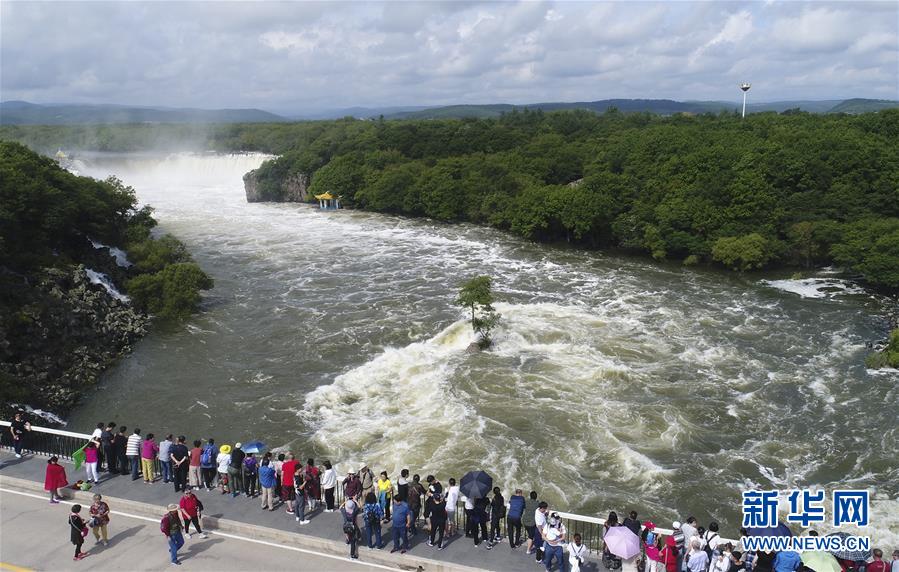 #(环境)(3)黑龙江牡丹江:镜泊湖大瀑布引客来