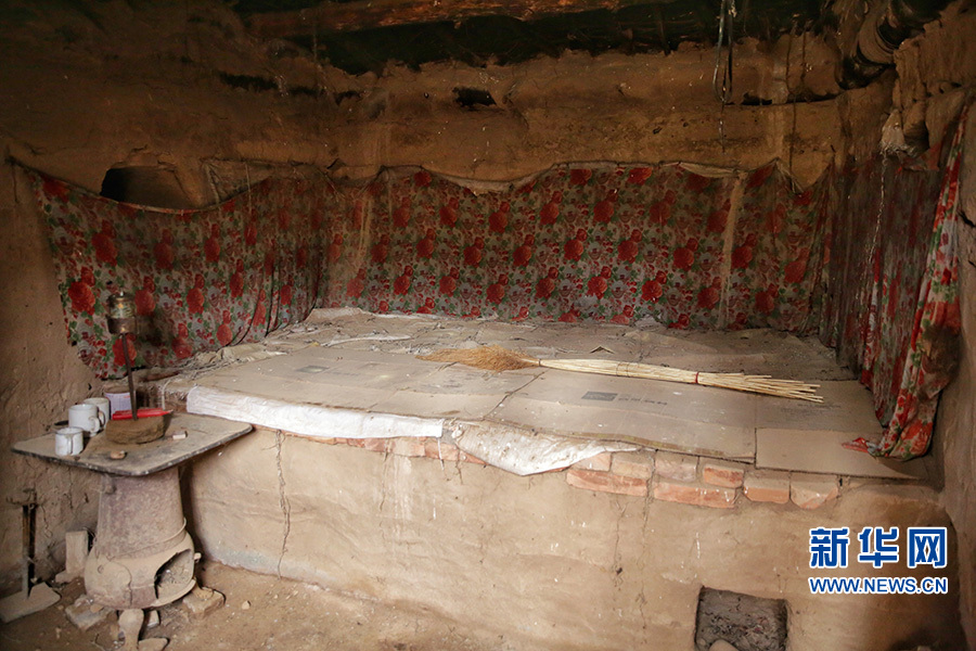 持“枪”入沙地:治沙劳模王银吉