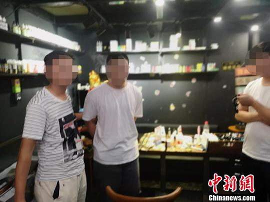 抓捕现场。上城公安供图 抓捕现场。上城公安供图